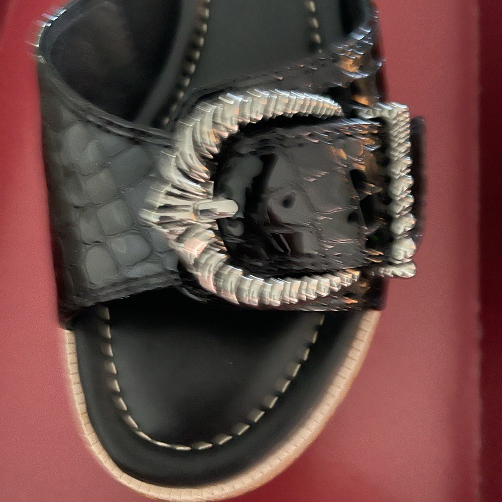 Donald J. Pliner Black Patent Wedge Slide with Silver Buckle SIZE 8 NIB - Picture 3 of 8
